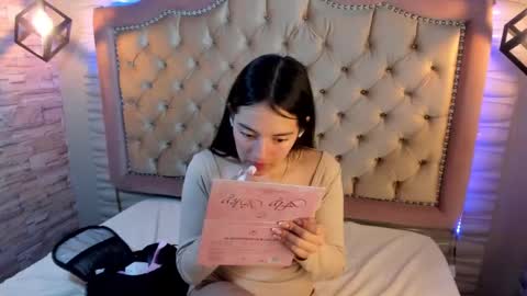              online show from December 3, 8:17 pm