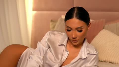 Ava online show from April 14, 2:06 am