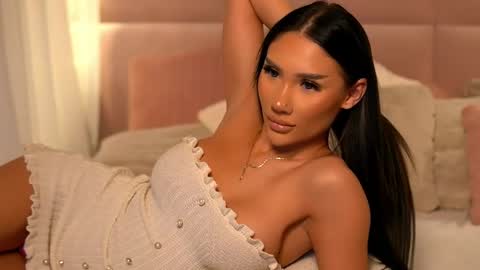 Ava online show from April 24, 2:36 am