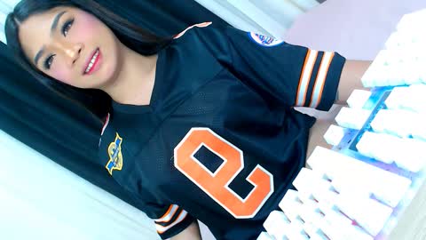 Snapshot of ava_lux chatting on November 13, 6:23 am Ava online show from November 13, 6:23 am