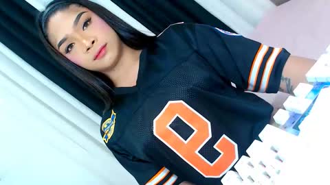 Snapshot of ava_lux chatting on November 15, 2:24 pm Ava online show from November 15, 2:24 pm