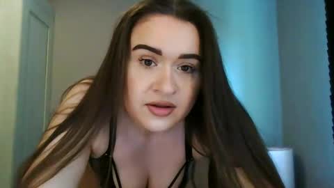 Snapshot of avajadey chatting on March 6, 1:35 pm avajadey online show from March 6, 1:35 pm