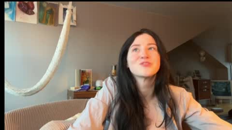 Snapshot of avallanchee chatting on May 14, 12:39 am avallanchee online show from May 14, 12:39 am