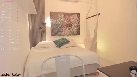 Avalon online show from October 14, 7:47 pm