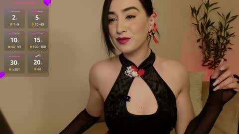 Ava Luna online show from April 24, 7:33 am