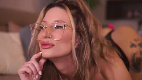 Ava online show from March 4, 4:40 am