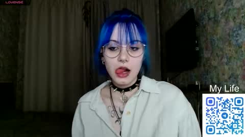 avaobierne online show from March 17, 7:06 pm