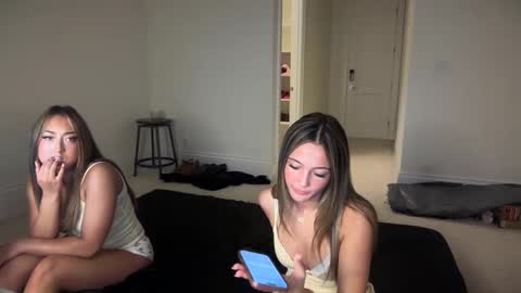 avaowenss online show from September 11, 4:23 am