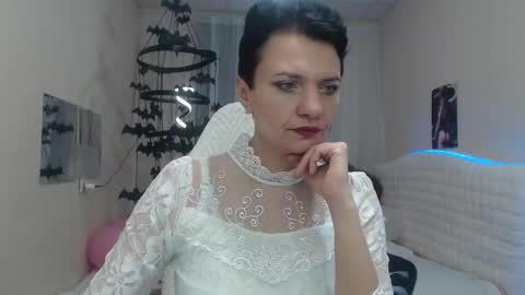 avasaturnian online show from October 16, 12:17 pm