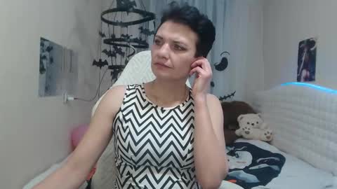 avasaturnian online show from October 24, 12:23 pm