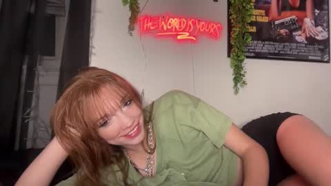 avaxlee online show from June 10, 1:06 am