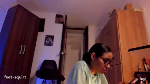 Snapshot of ave_fenix69 chatting on May 5, 3:03 am Valery -- online show from May 5, 3:03 am
