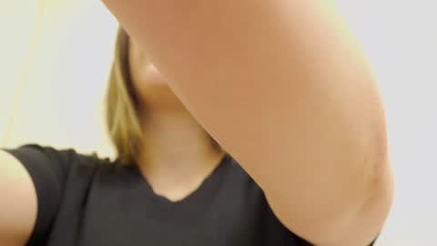 Snapshot of aveksmr chatting on October 9, 7:12 pm Kate  online show from October 9, 7:12 pm