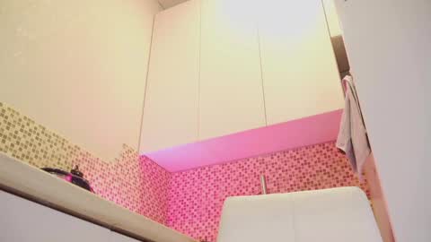 Snapshot of aveksmr chatting on October 23, 4:17 pm Kate  online show from October 23, 4:17 pm