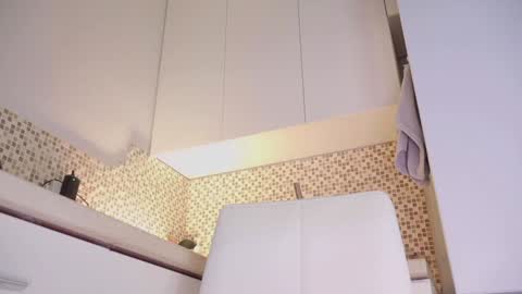 Snapshot of aveksmr chatting on October 29, 4:09 pm Kate  online show from October 29, 4:09 pm