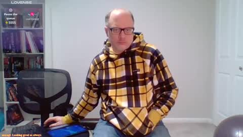 Snapshot of averagegreg chatting on February 14, 10:47 pm Greg online show from February 14, 10:47 pm