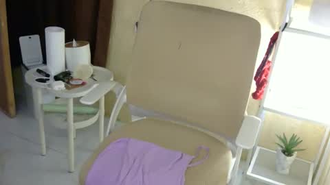 Rhian online show from November 1, 4:25 am