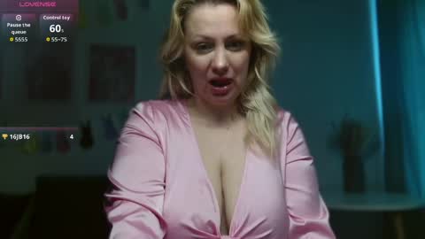 Avery online show from April 7, 3:07 am