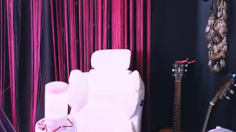 Avriel online show from February 4, 3:23 am