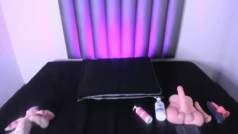 Snapshot of avi_winklar chatting on September 10, 11:54 am Avi Winklar online show from September 10, 11:54 am