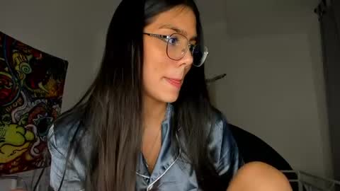 Snapshot of avis12_ chatting on July 10, 3:44 am Follow me Pvt and c2c is on online show from July 10, 3:44 am