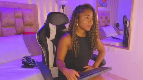 AVIS  online show from March 17, 7:28 pm