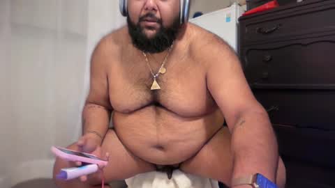 Snapshot of avithesecretary chatting on November 2, 10:06 am Indianchub online show from November 2, 10:06 am