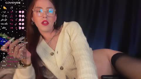 avril_pearly_ online show from February 13, 10:43 pm