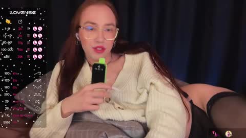 avril_pearly_ online show from February 14, 11:31 pm