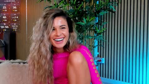 AVRILL CYRUX online show from January 31, 2:49 pm