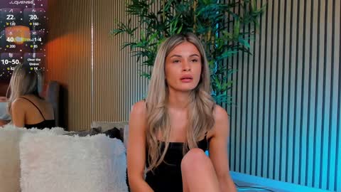 AVRILL CYRUX online show from February 4, 9:28 am