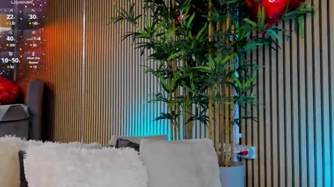 AVRILL CYRUX online show from February 19, 10:12 am