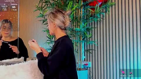 AVRILL CYRUX online show from February 22, 7:34 am