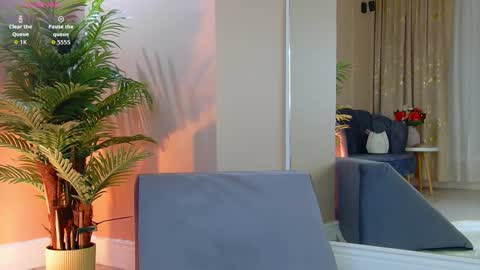 AVRILL CYRUX online show from September 9, 6:24 am