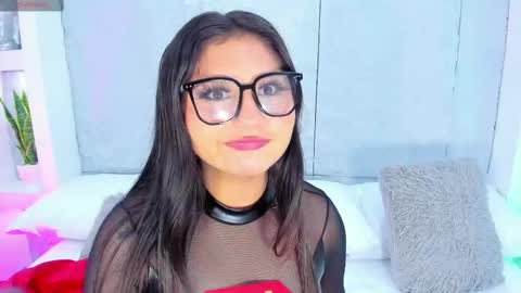 Avy  online show from October 3, 11:51 am