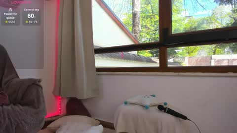 Jolie online show from April 20, 8:39 am