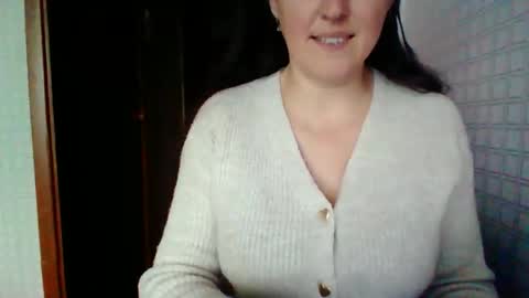 awesomeladyy online show from April 28, 12:21 pm