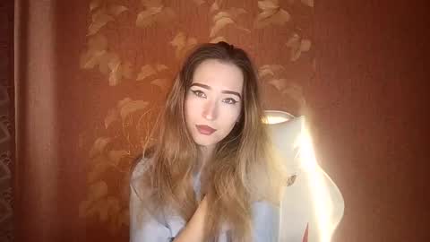 Snapshot of awora_wolf chatting on September 18, 8:27 am Awora Wolf online show from September 18, 8:27 am