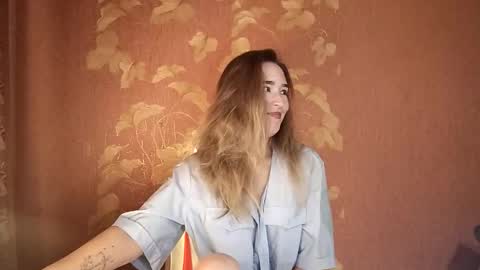 Snapshot of awora_wolf chatting on October 7, 9:28 am Awora Wolf online show from October 7, 9:28 am