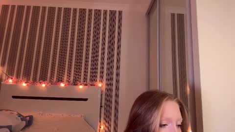 Aurora online show from November 17, 3:51 pm