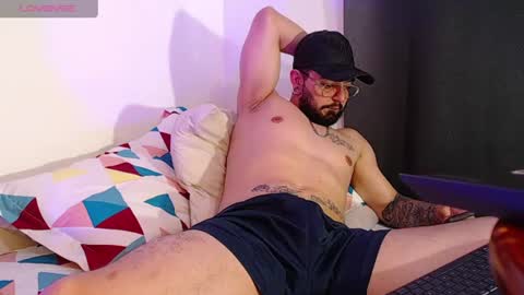 Independiente Model online show from July 28, 8:45 pm