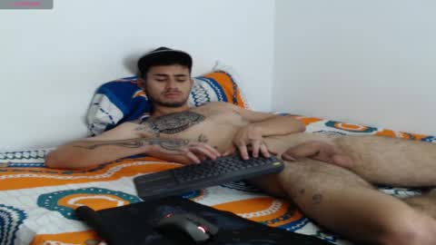 Axel online show from February 9, 4:07 pm