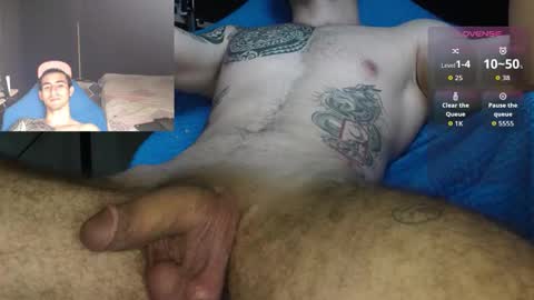 Axel online show from December 19, 3:52 pm