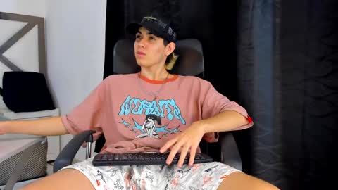 Snapshot of axel_cifer chatting on January 30, 8:10 pm Axel cifer online show from January 30, 8:10 pm