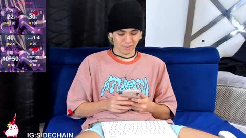 Snapshot of axel_cifer chatting on February 8, 12:49 am Axel cifer online show from February 8, 12:49 am