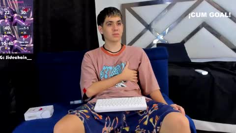 Snapshot of axel_cifer chatting on February 23, 9:16 pm Axel cifer online show from February 23, 9:16 pm