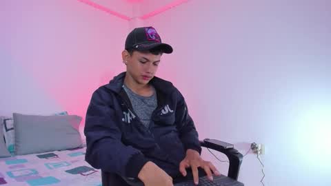 AXEL online show from October 28, 11:36 am