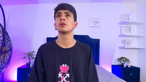 axel_draven online show from October 15, 11:10 am