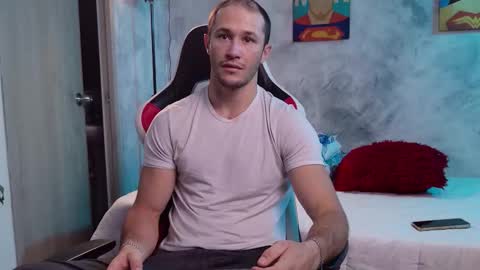 Axel Fairchaild online show from March 18, 12:08 pm