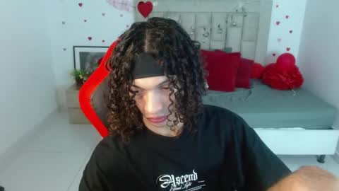 Axel online show from February 27, 11:38 pm